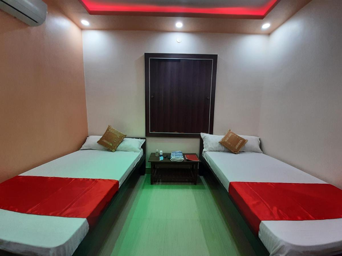Hotel Shakuntla Palace - 400 Meters Away From Vishnu Pad Temple 7 Mins Walk Гая Екстер'єр фото