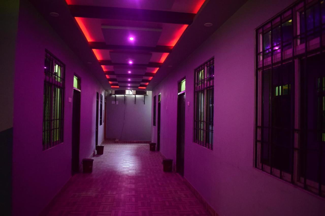 Hotel Shakuntla Palace - 400 Meters Away From Vishnu Pad Temple 7 Mins Walk Гая Екстер'єр фото