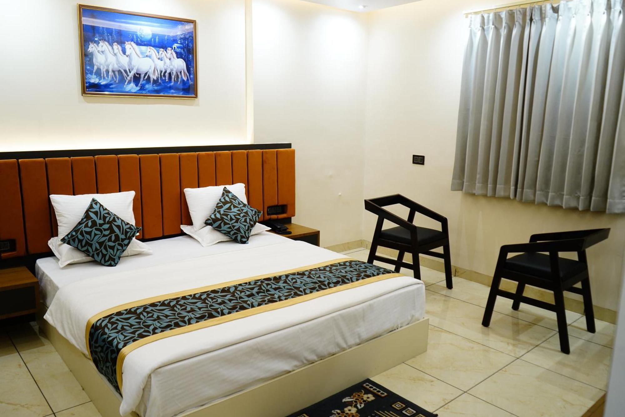 Hotel Shakuntla Palace - 400 Meters Away From Vishnu Pad Temple 7 Mins Walk Гая Екстер'єр фото