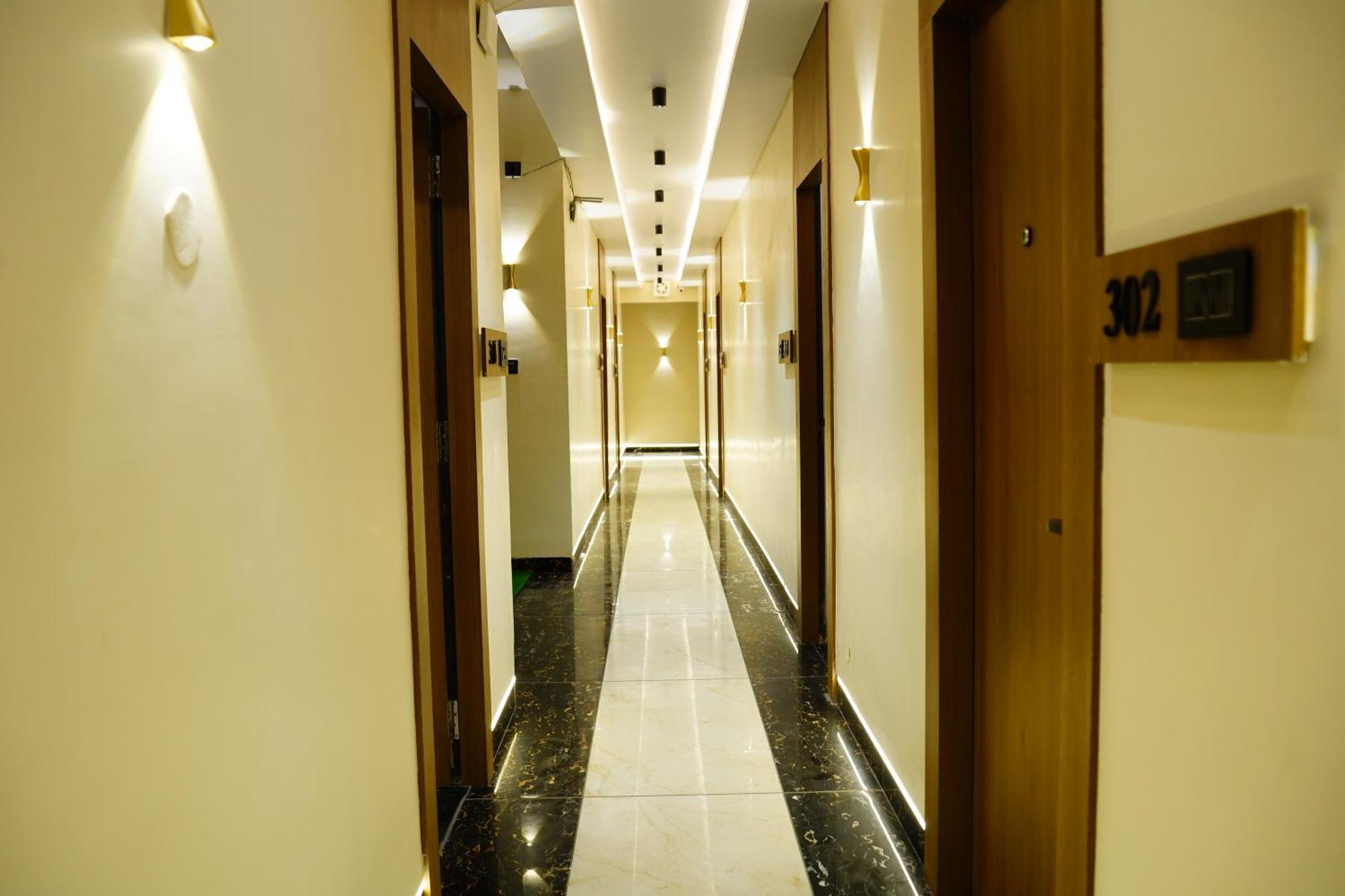 Hotel Shakuntla Palace - 400 Meters Away From Vishnu Pad Temple 7 Mins Walk Гая Екстер'єр фото